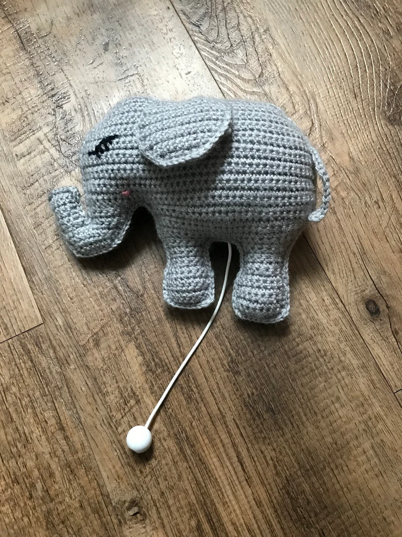 Babyspielzeug Gehäkelter Elefant