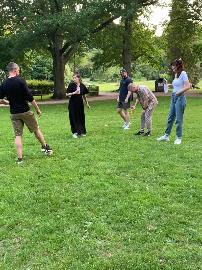 Mitarbeiter von format h beim Sommerfest 2025 im Stadtpark Hamburg